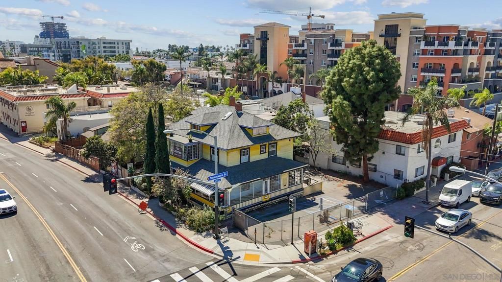 Image 7 of property listing at 3690 6Th Ave, San Diego, CA 92103