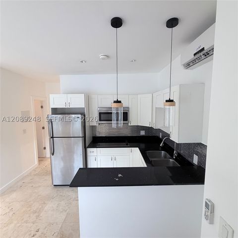 905 SE 2nd Ct B, Fort Lauderdale, FL 33301