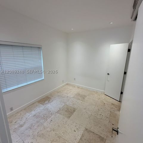 905 SE 2nd Ct B, Fort Lauderdale, FL 33301