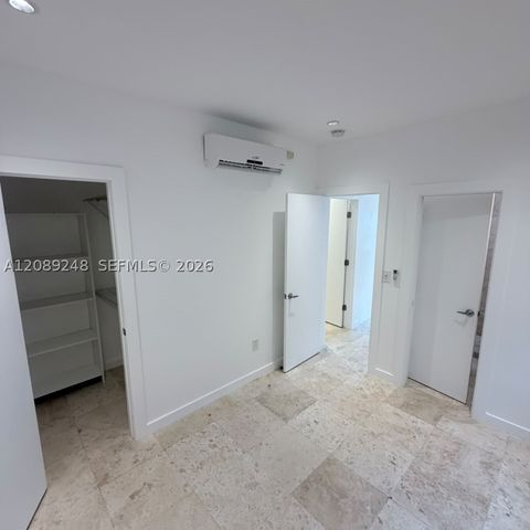 905 SE 2nd Ct B, Fort Lauderdale, FL 33301