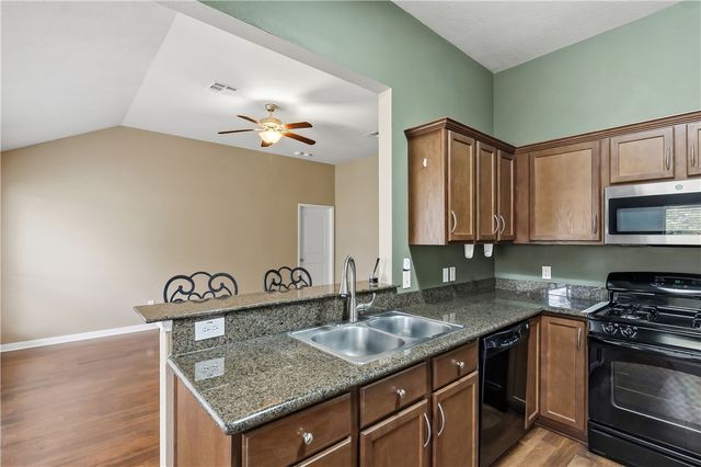 2067 Mountain Wind Loop, Bryan, TX 77807