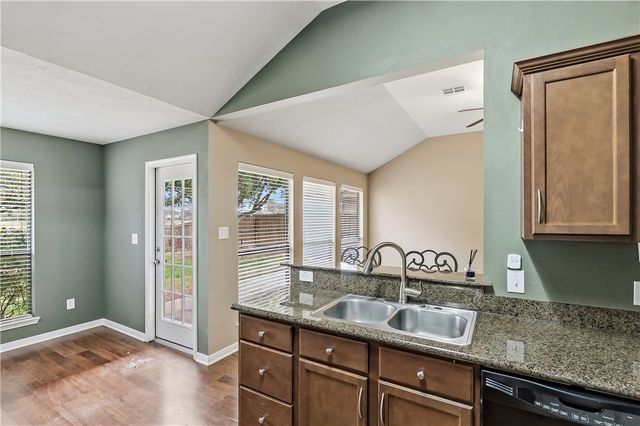 2067 Mountain Wind Loop, Bryan, TX 77807