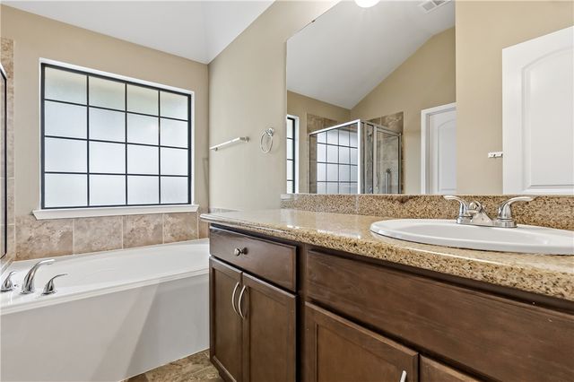 2067 Mountain Wind Loop, Bryan, TX 77807