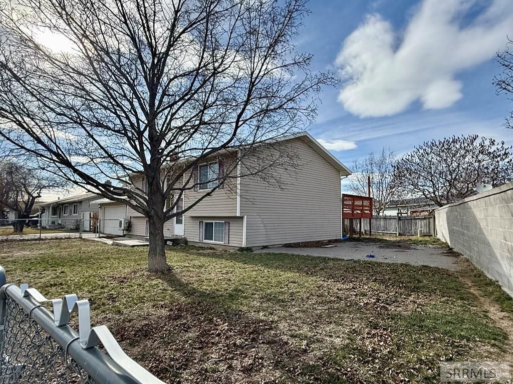 Image 49 of property listing at 155 Hummingbird Lane, Shelley, ID 83274