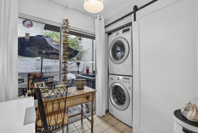 153 W Hemingway Circle W, Margate, FL 33063