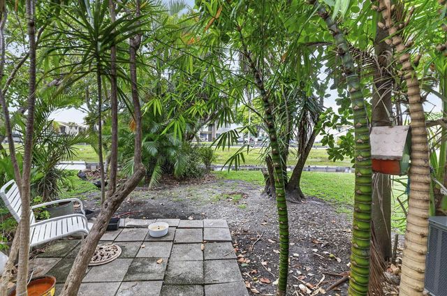 153 W Hemingway Circle W, Margate, FL 33063