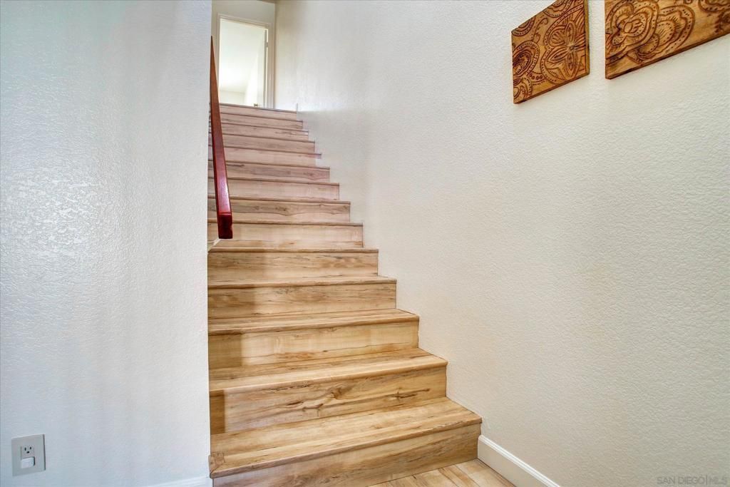 Image 13 of property listing at 4230 Porte De Palmas 43, San Diego, CA 92122