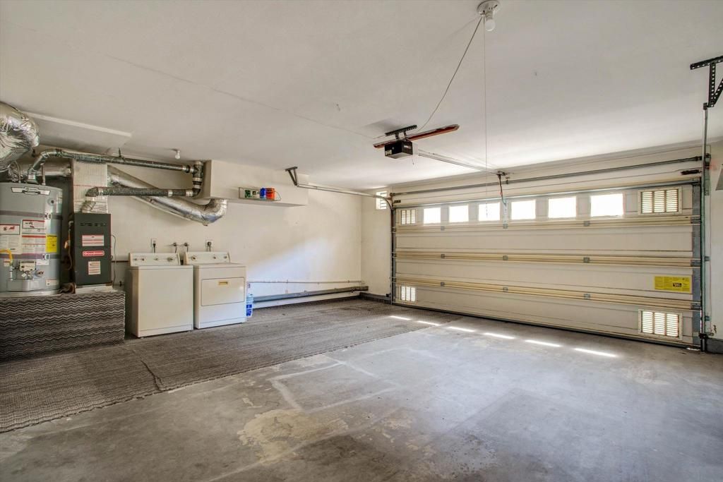 Image 29 of property listing at 4230 Porte De Palmas 43, San Diego, CA 92122