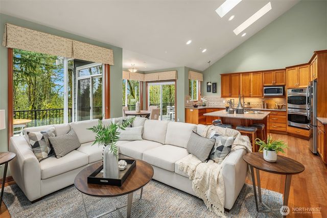 12025 210th Place SE, Issaquah, WA 98027