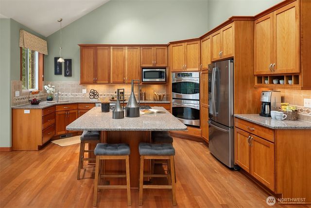 12025 210th Place SE, Issaquah, WA 98027