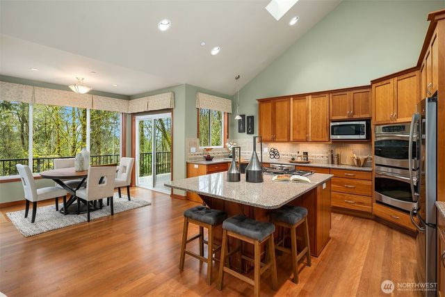 12025 210th Place SE, Issaquah, WA 98027