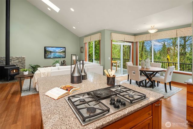 12025 210th Place SE, Issaquah, WA 98027