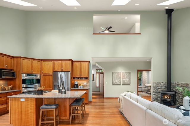 12025 210th Place SE, Issaquah, WA 98027