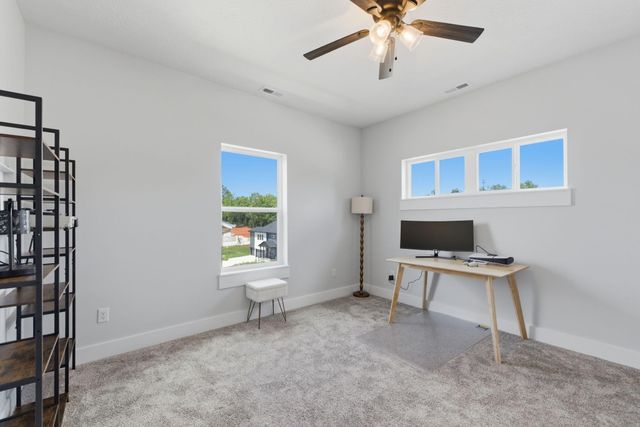 5341 S Dayton Avenue, Springfield, MO 65810