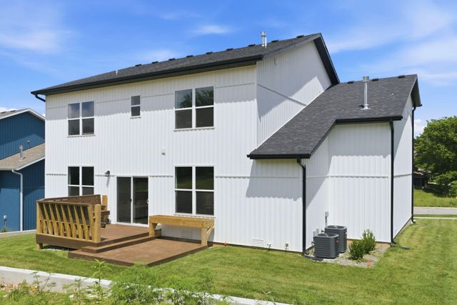 5341 S Dayton Avenue, Springfield, MO 65810