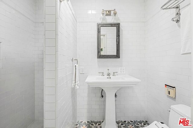 449 Westbourne Drive, West Hollywood, CA 90048