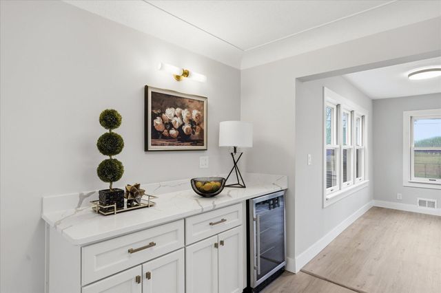 5829 12th Avenue S, Minneapolis, MN 55417