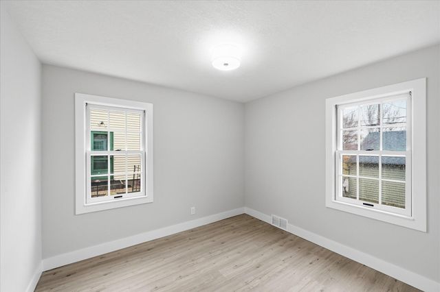 5829 12th Avenue S, Minneapolis, MN 55417