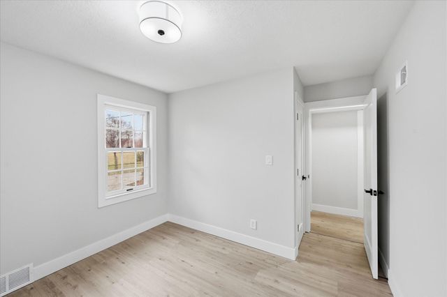 5829 12th Avenue S, Minneapolis, MN 55417