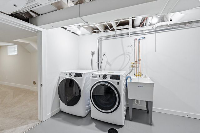 5829 12th Avenue S, Minneapolis, MN 55417