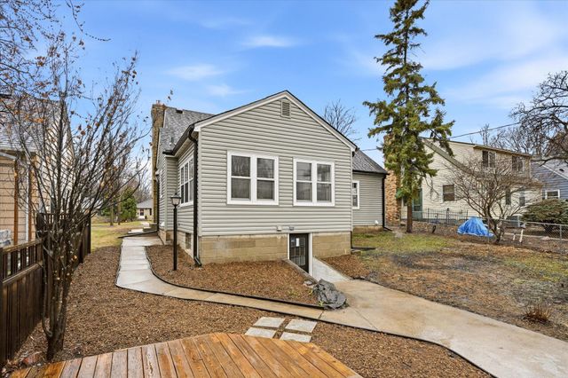 5829 12th Avenue S, Minneapolis, MN 55417