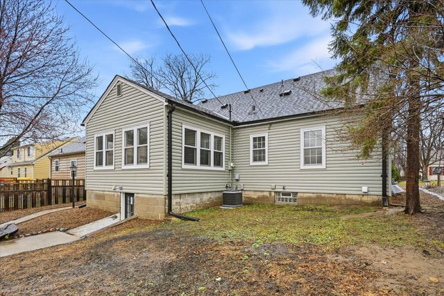 5829 12th Avenue S, Minneapolis, MN 55417