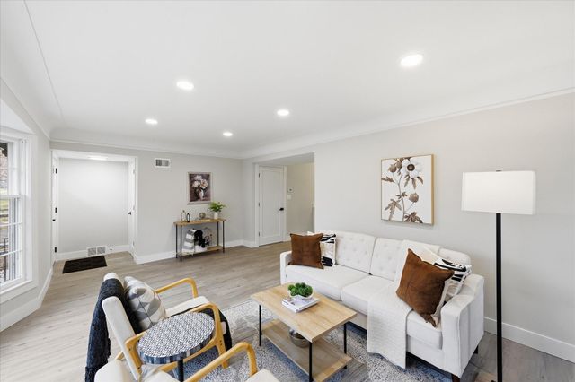 5829 12th Avenue S, Minneapolis, MN 55417