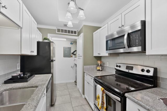 8404 Forest Lane 1305, Dallas, TX 75243