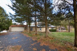 26528 Oakridge DRIVE, Waterford, WI 53185