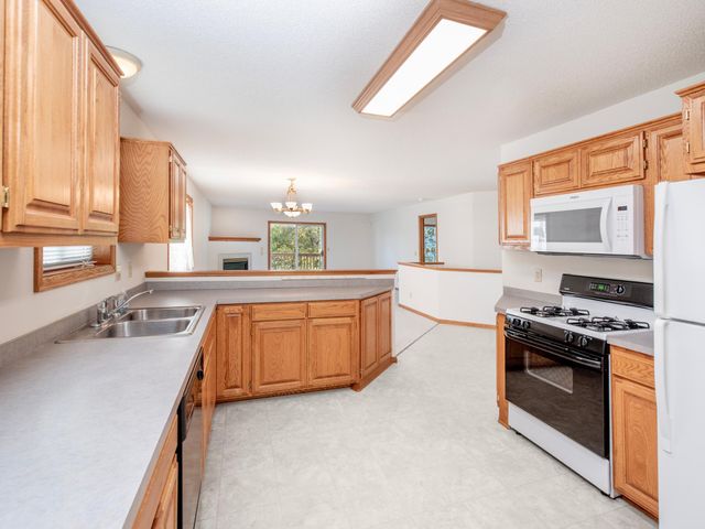 1630 Mackubin Street, Saint Paul, MN 55117