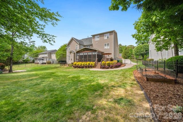 10826 Persimmon Creek Drive, Mint Hill, NC 28227