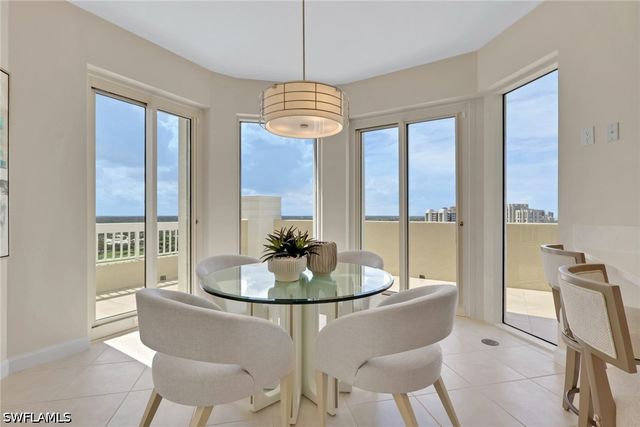 7117 Pelican Bay BLVD 16, Naples, FL 34108