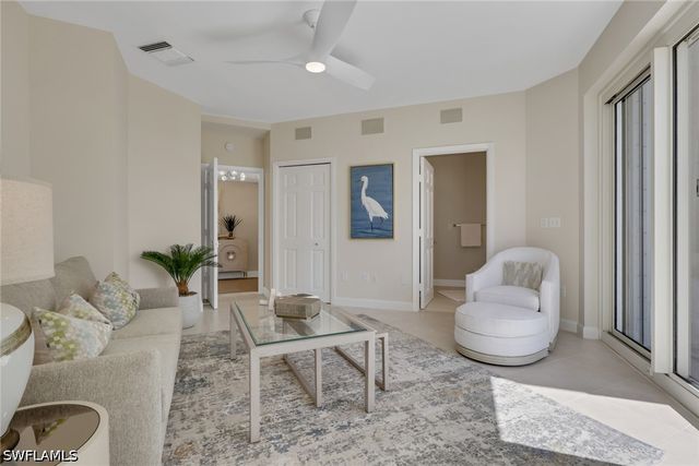 7117 Pelican Bay BLVD 16, Naples, FL 34108