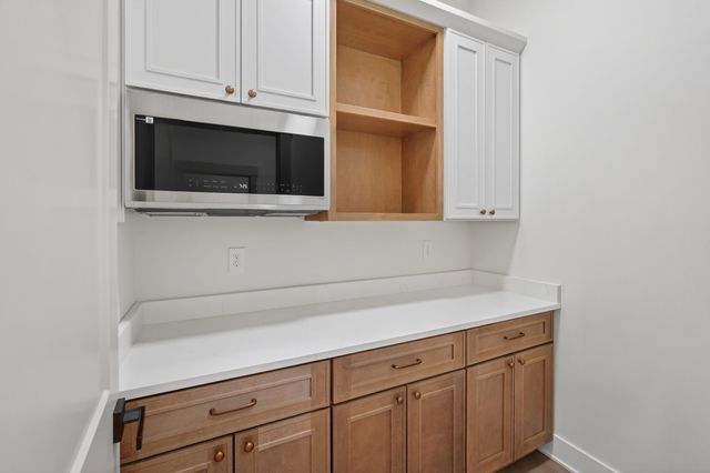 1330 NW Brooks Drive, Waukee, IA 50263