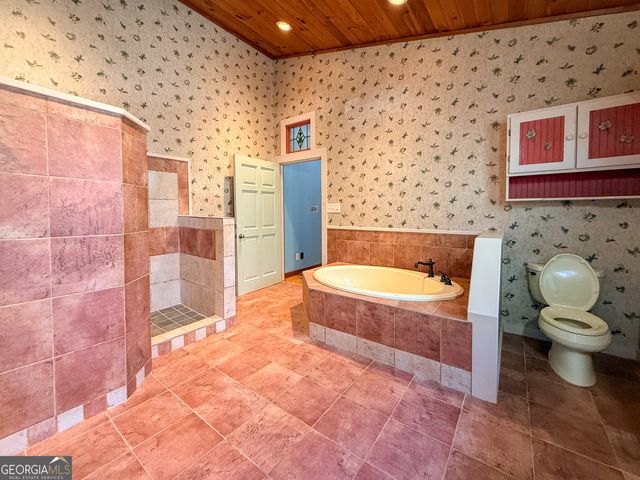33 McNabb Lane, Clarkesville, GA 30523