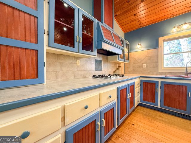 33 McNabb Lane, Clarkesville, GA 30523