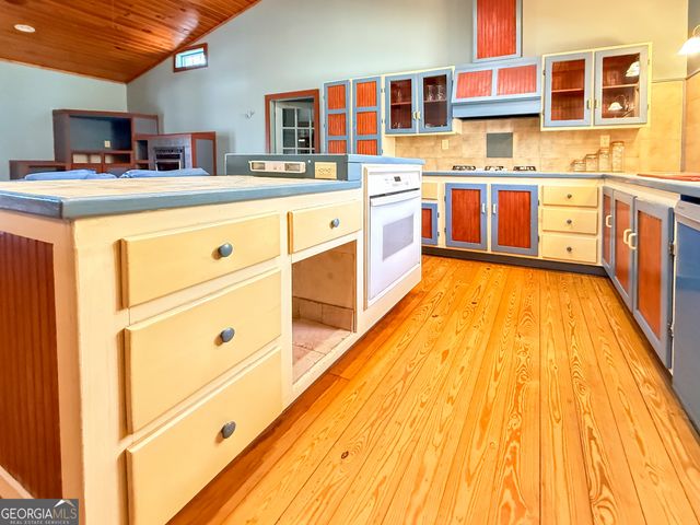 33 McNabb Lane, Clarkesville, GA 30523