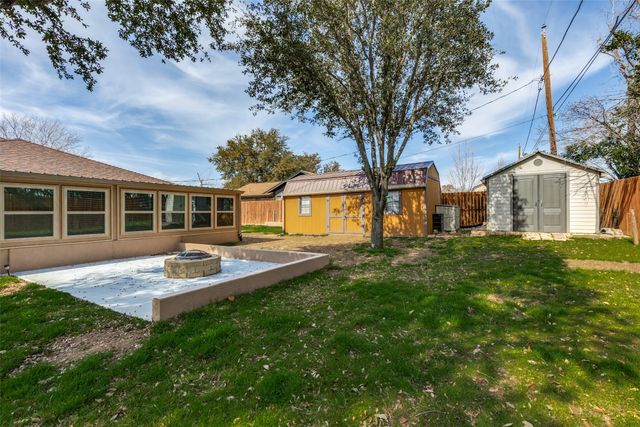 708 Vickie Drive, Azle, TX 76020