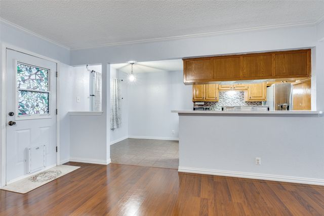 708 Vickie Drive, Azle, TX 76020