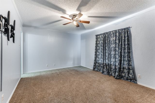 708 Vickie Drive, Azle, TX 76020