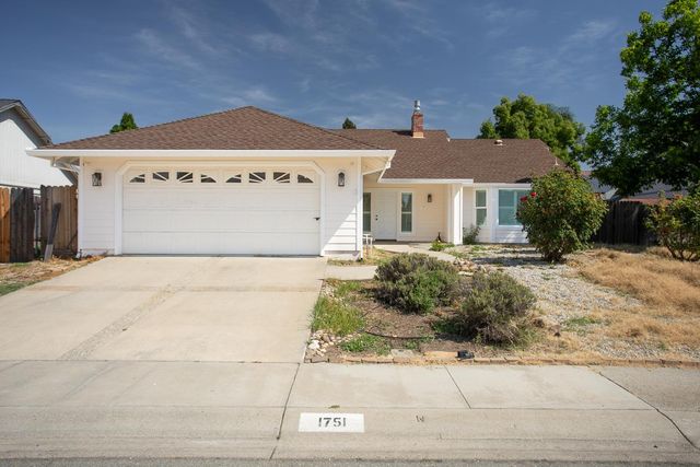 1751 Corsica Dr, Yuba City, CA 95993