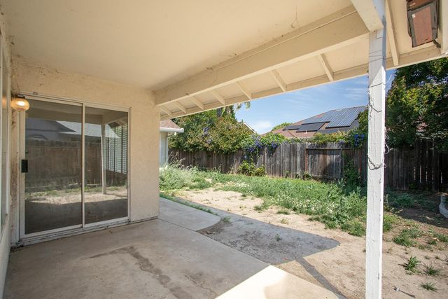 1751 Corsica Dr, Yuba City, CA 95993