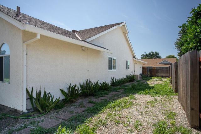 1751 Corsica Dr, Yuba City, CA 95993