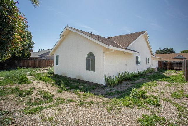 1751 Corsica Dr, Yuba City, CA 95993