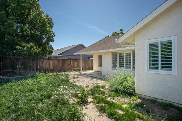 1751 Corsica Dr, Yuba City, CA 95993