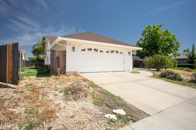 1751 Corsica Dr, Yuba City, CA 95993