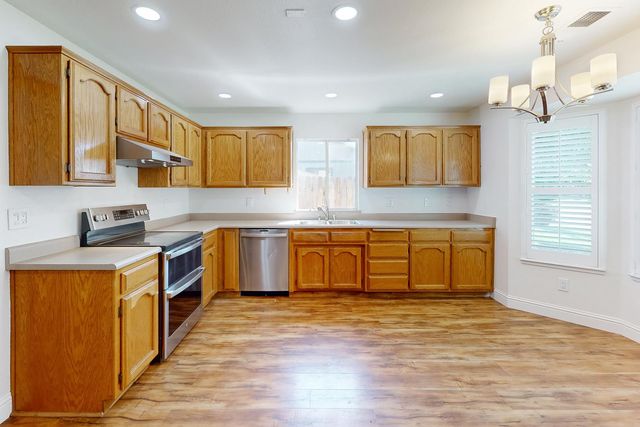 1751 Corsica Dr, Yuba City, CA 95993