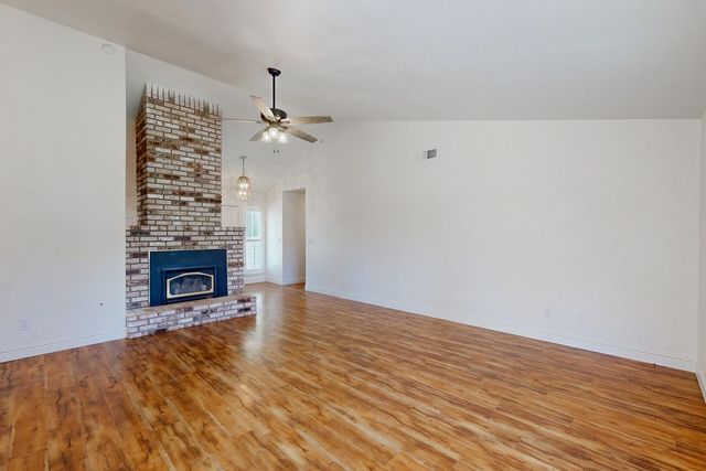 1751 Corsica Dr, Yuba City, CA 95993