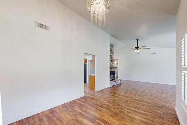 1751 Corsica Dr, Yuba City, CA 95993