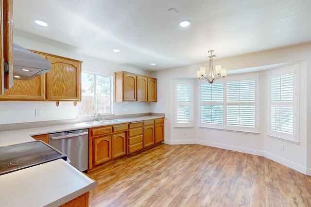 1751 Corsica Dr, Yuba City, CA 95993